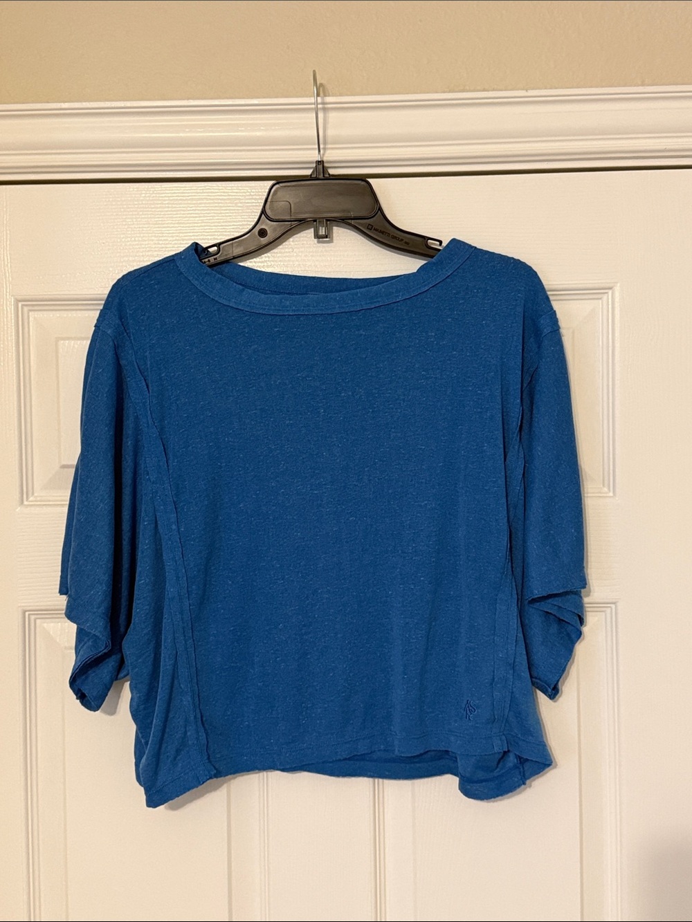 Relaxed Blue Short-Sleeve Tee - Casual Cropped Fit